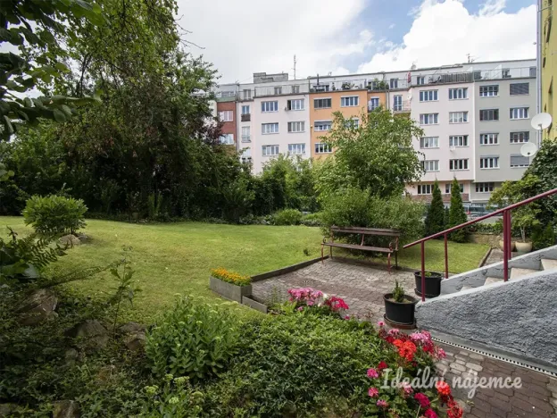 Pronájem bytu 2+1, Praha - Střešovice, Na Hubálce, 43 m2