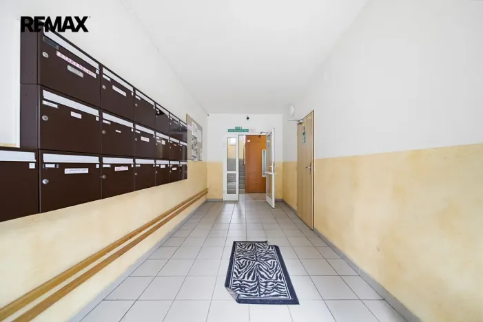 Prodej bytu 3+1, Chodov, Obránců míru, 52 m2