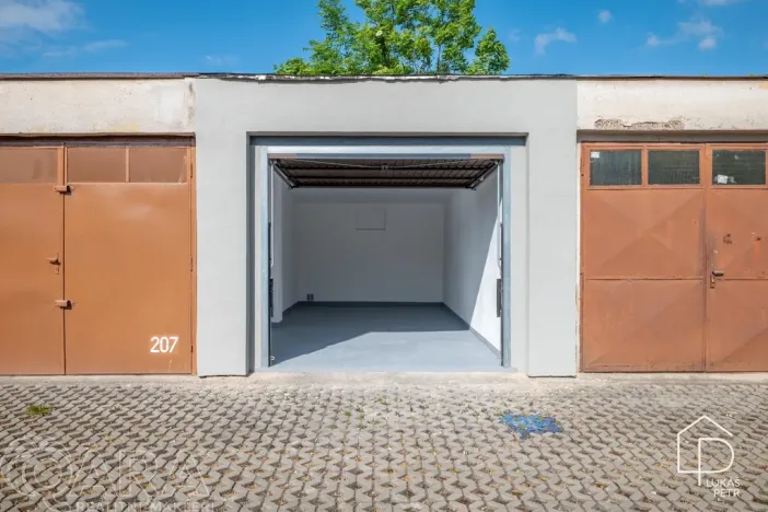 Prodej garáže, Praha - Čakovice, K sedlišti, 20 m2