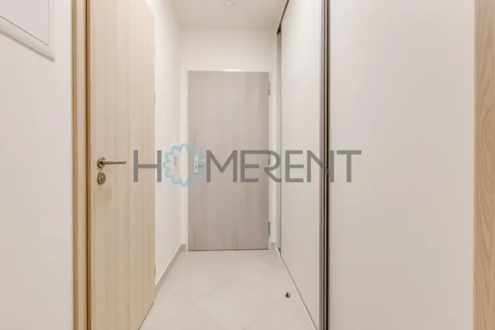 Pronájem bytu 1+kk, Praha - Háje, Sochorcova, 33 m2