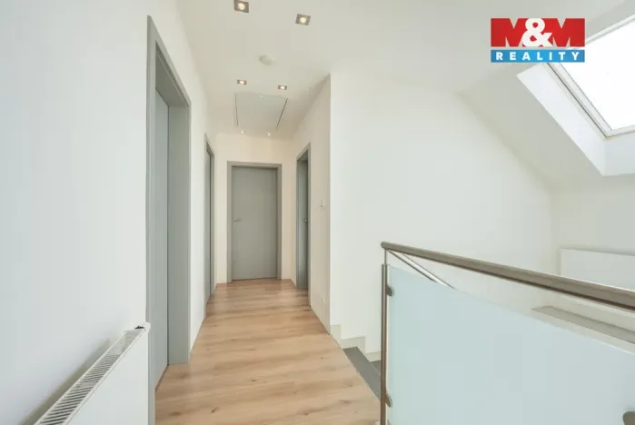 Prodej rodinného domu, Praha - Suchdol, K Roztokům, 160 m2