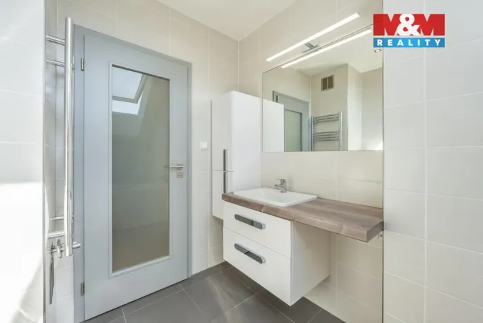 Prodej rodinného domu, Praha - Suchdol, K Roztokům, 160 m2