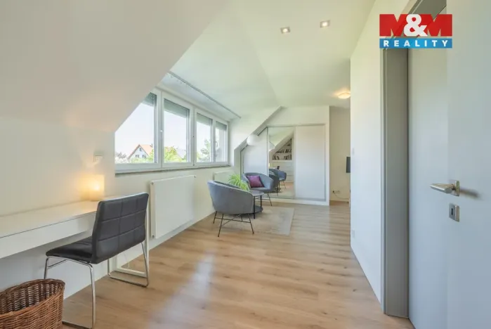 Prodej rodinného domu, Praha - Suchdol, K Roztokům, 160 m2