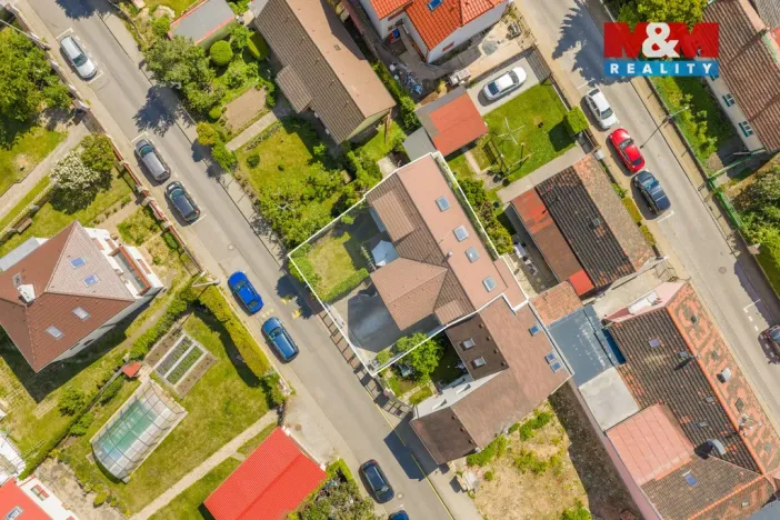 Prodej rodinného domu, Praha - Suchdol, K Roztokům, 160 m2