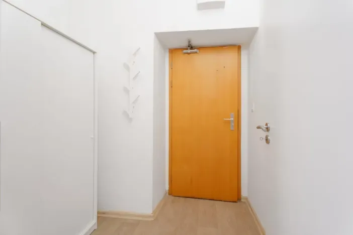 Pronájem bytu 1+kk, Praha - Libeň, Kolčavka, 35 m2