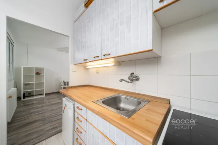 Prodej bytu 1+1, Praha - Braník, Novodvorská, 26 m2