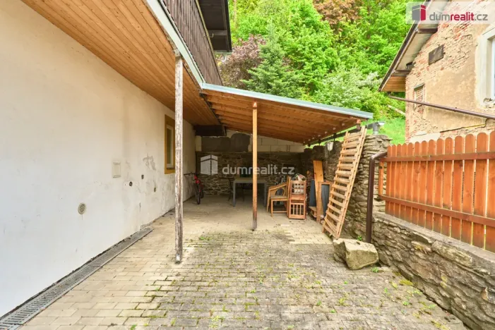 Prodej rodinného domu, Ostrov - Horní Žďár, 217 m2
