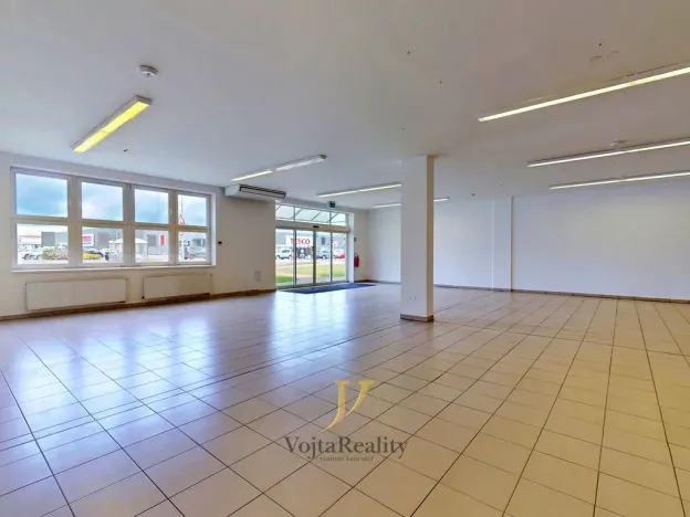 Pronájem obchodního prostoru, Uničov, Šumperská, 450 m2