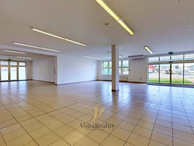 Pronájem obchodního prostoru, Uničov, Šumperská, 450 m2