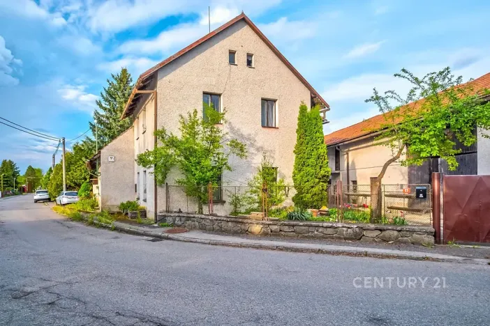 Prodej rodinného domu, Chleby, 303 m2