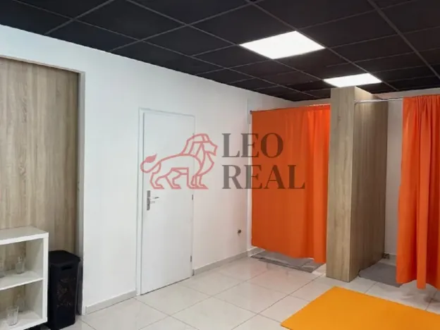 Prodej obchodního prostoru, Brno, Kosmova, 120 m2