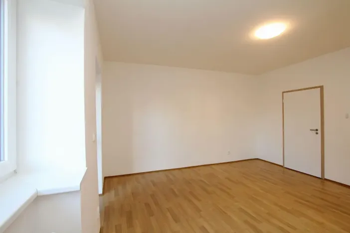 Pronájem bytu 1+kk, Pardubice - Rosice, generála Svobody, 27 m2