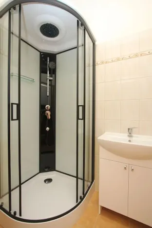 Pronájem bytu 1+kk, Pardubice - Rosice, generála Svobody, 22 m2