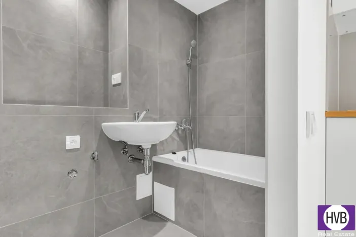 Prodej bytu 1+kk, Praha, Husitská, 30 m2