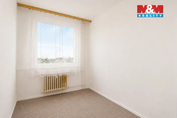 Prodej bytu 3+1, Praha - Prosek, Lovosická, 66 m2