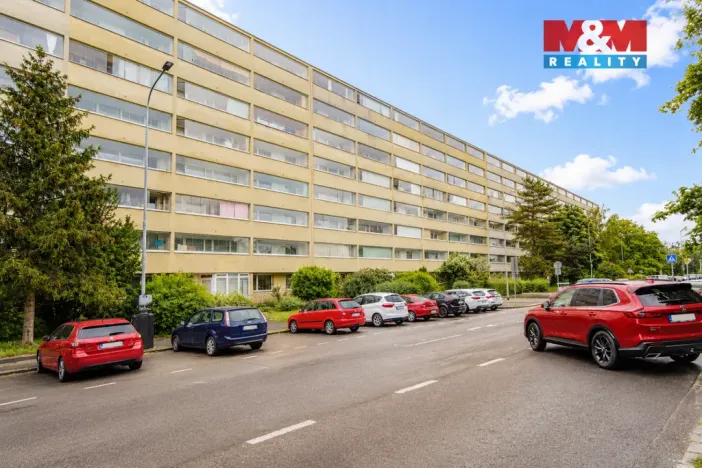 Prodej bytu 3+1, Praha - Prosek, Lovosická, 66 m2