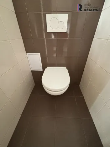 Pronájem bytu 1+kk, Praha - Nusle, Jaurisova, 35 m2