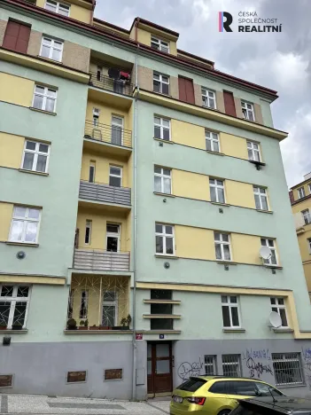 Pronájem bytu 1+kk, Praha - Nusle, Jaurisova, 35 m2
