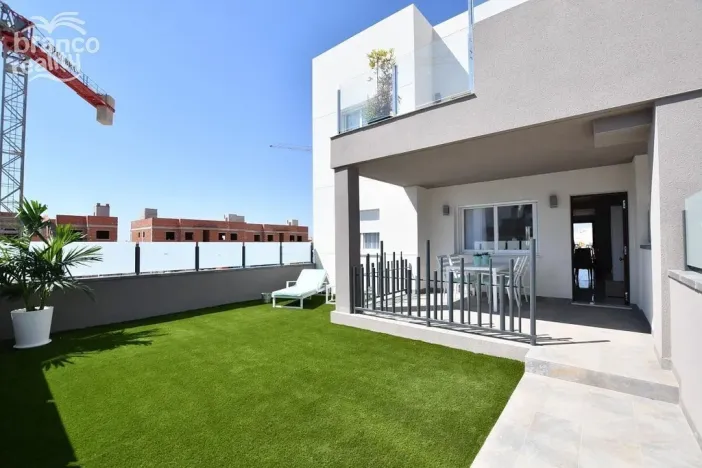 Prodej rodinného domu, San Miguel de Salinas, Alicante, Španělsko, 75 m2