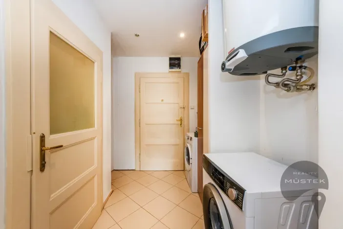 Prodej bytu 2+kk, Praha - Libeň, Střížkovská, 44 m2