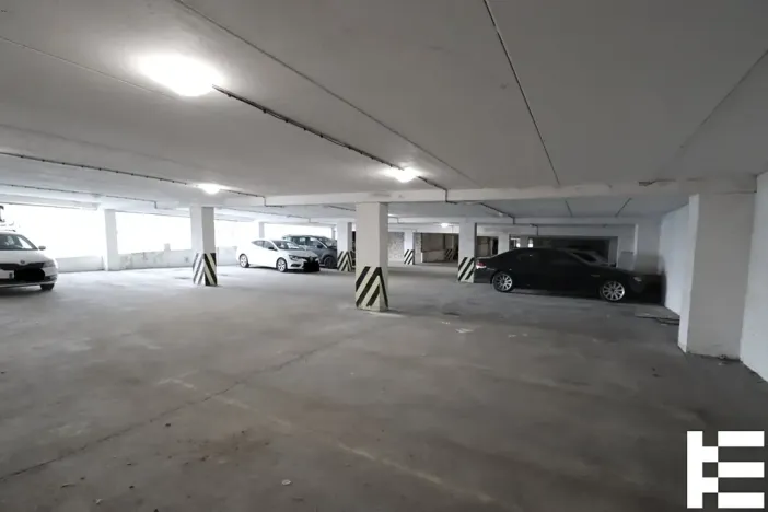 Prodej garážového stání, Praha - Modřany, K otočce, 801 m2