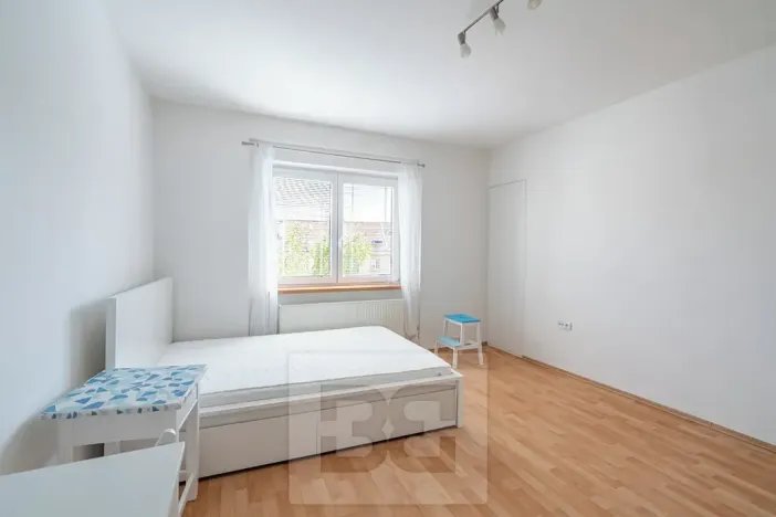 Pronájem bytu 1+kk, Praha - Strašnice, Za poštou, 25 m2