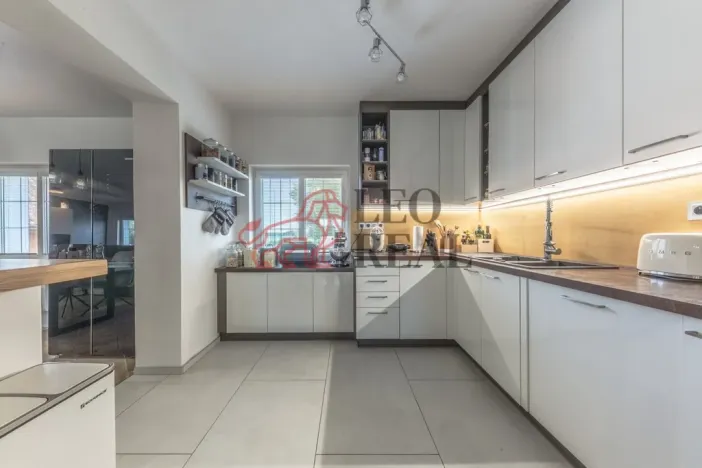 Prodej bytu 5+1, Bakov nad Jizerou - Zvířetice, 205 m2