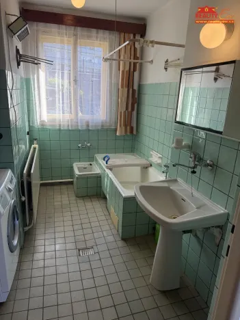 Prodej rodinného domu, Nové Město nad Metují - Krčín, Nad Lipami, 195 m2