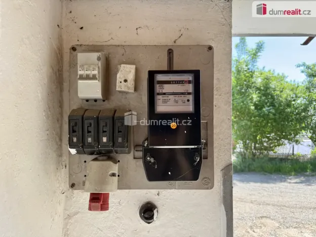 Pronájem garáže, Kralupy nad Vltavou, V Uličce, 33 m2