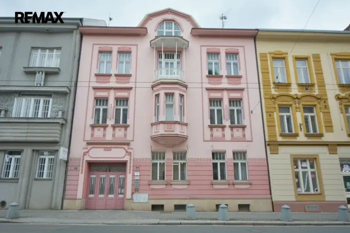 Pronájem kanceláře, Hradec Králové, Československé armády, 100 m2