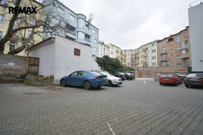 Pronájem kanceláře, Hradec Králové, Československé armády, 100 m2