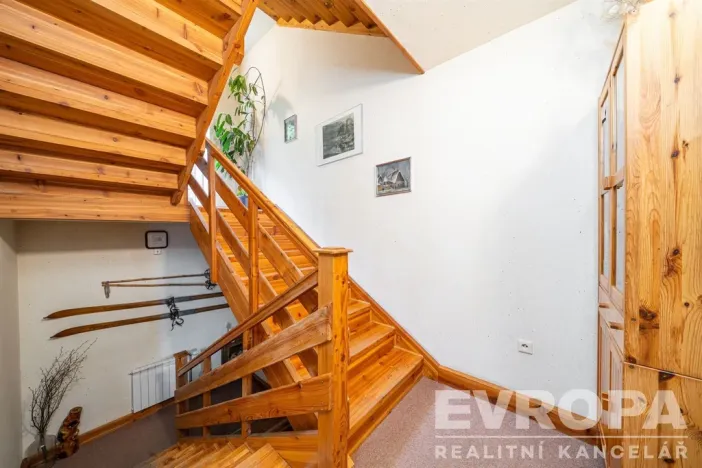 Prodej rodinného domu, Špindlerův Mlýn - Bedřichov, 390 m2