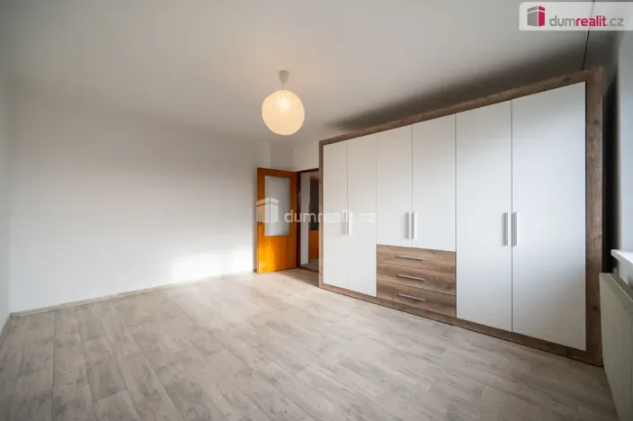Pronájem rodinného domu, Dasný, 241 m2
