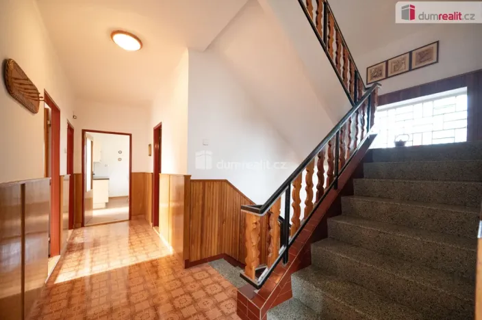 Pronájem rodinného domu, Dasný, 241 m2