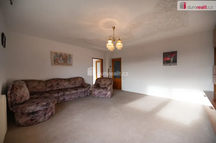 Pronájem rodinného domu, Dasný, 241 m2