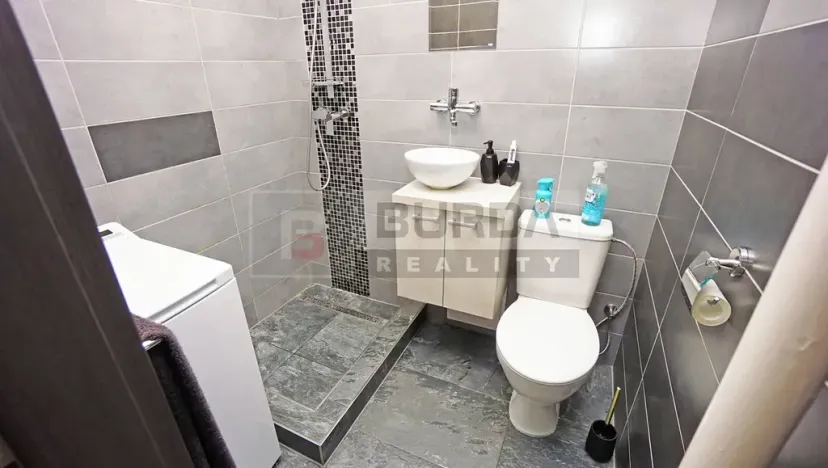 Prodej bytu 2+kk, Neratovice, 30 m2