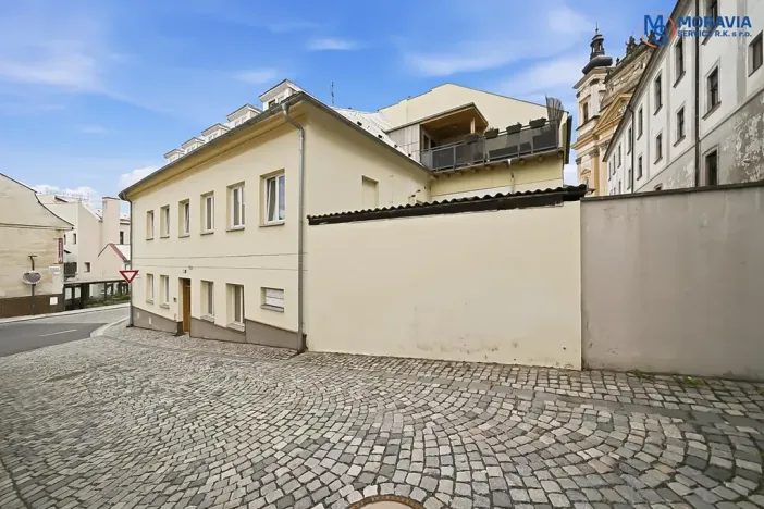 Prodej bytu 3+kk, Šternberk, Farní, 70 m2