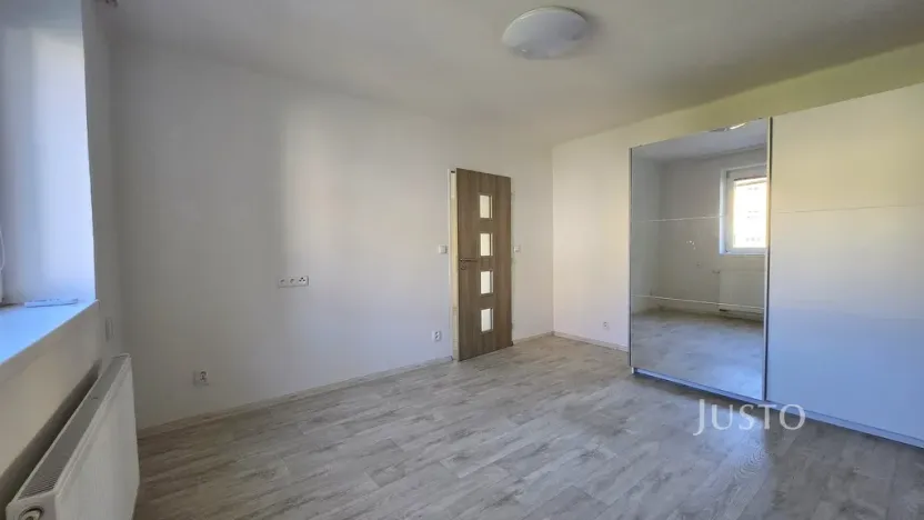 Pronájem bytu 2+1, Písek, Na Stínadlech, 58 m2