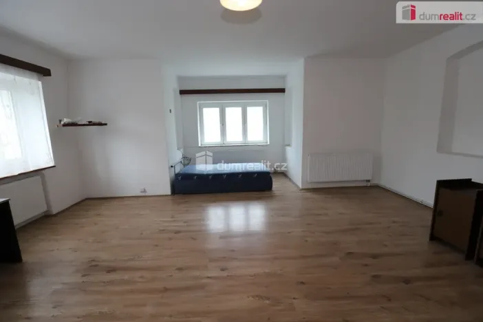 Pronájem bytu 1+kk, Karlovy Vary - Počerny, 58 m2