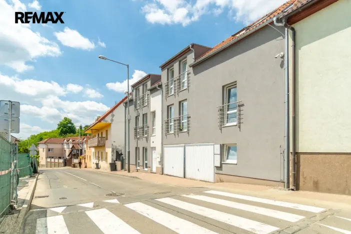 Prodej rodinného domu, Praha - Lochkov, Cementářská, 233 m2