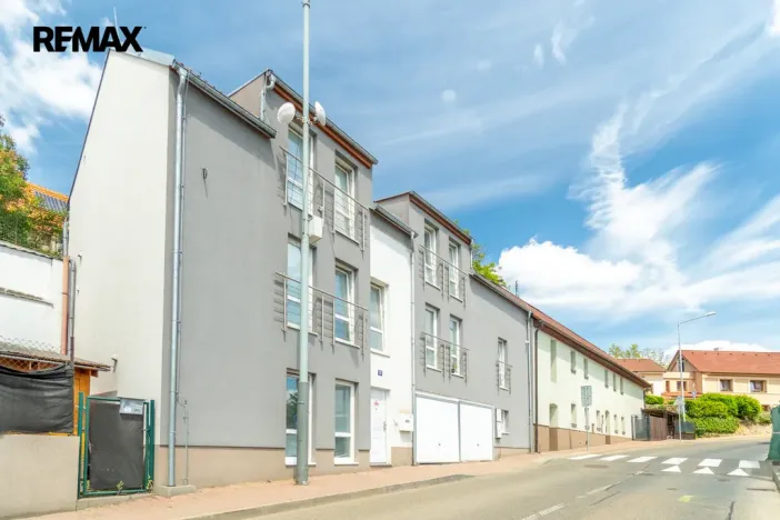 Prodej rodinného domu, Praha - Lochkov, Cementářská, 233 m2