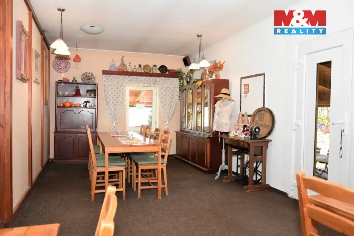 Prodej restaurace, Hukvaldy, 530 m2