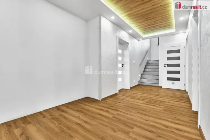 Prodej rodinného domu, Ruda, V zahradách, 160 m2