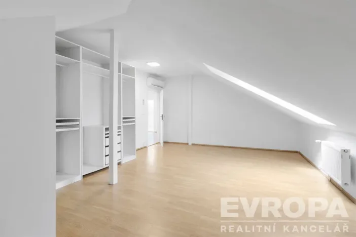 Pronájem rodinného domu, Průhonice, U Cihelny, 237 m2