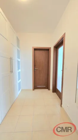 Pronájem bytu 1+kk, Praha, Václava Trojana, 36 m2