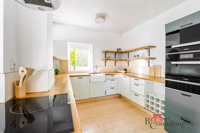 Prodej rodinného domu, Babice, Na Návsi, 207 m2