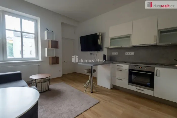 Pronájem bytu 2+kk, Praha - Libeň, Turnovská, 37 m2