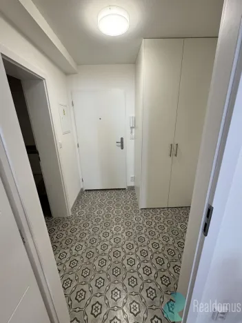 Pronájem bytu 1+kk, České Budějovice, Česká, 29 m2