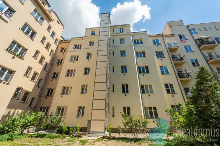 Prodej bytu 2+kk, Praha, U pošty, 35 m2