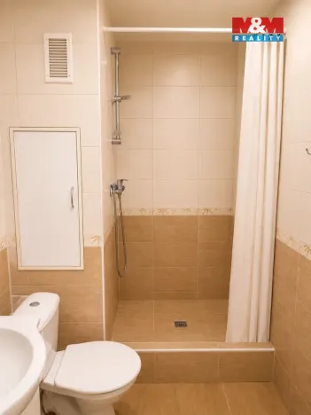 Pronájem bytu 2+kk, Ústí nad Labem - Střekov, Tolstého, 39 m2